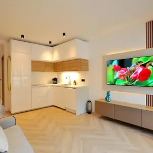  Appartement Monaco # - 6 Persons - 2 Bedrooms - Full Renovated - Private Parking - Full Clim - Hypercenter - And Sun